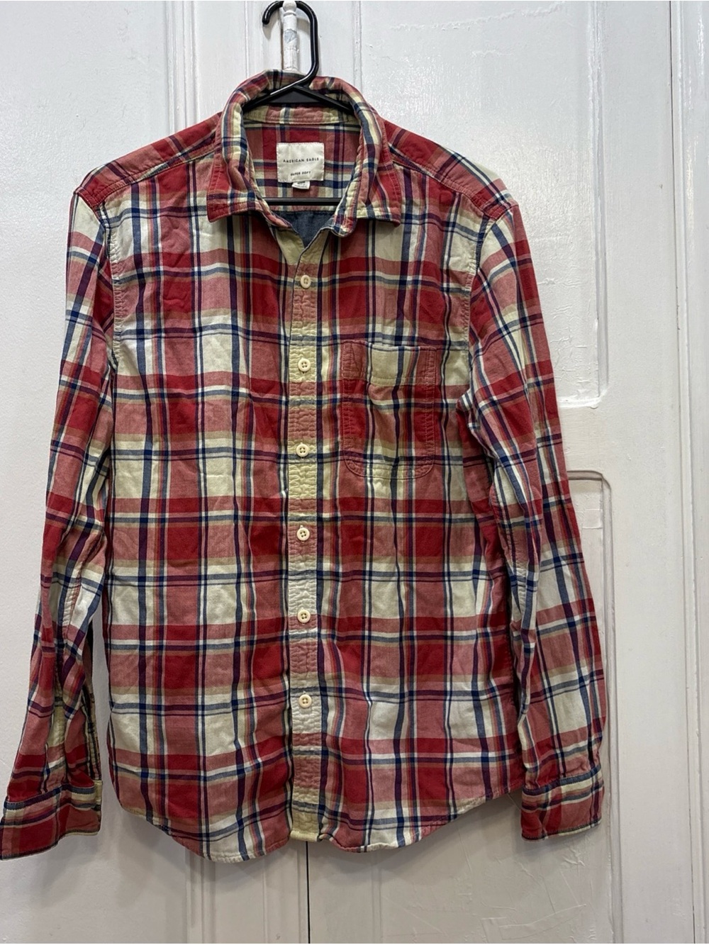 American Eagle Super Soft Button Up Shirt Men’s Sz Medium Red Plaid 100% Cotton